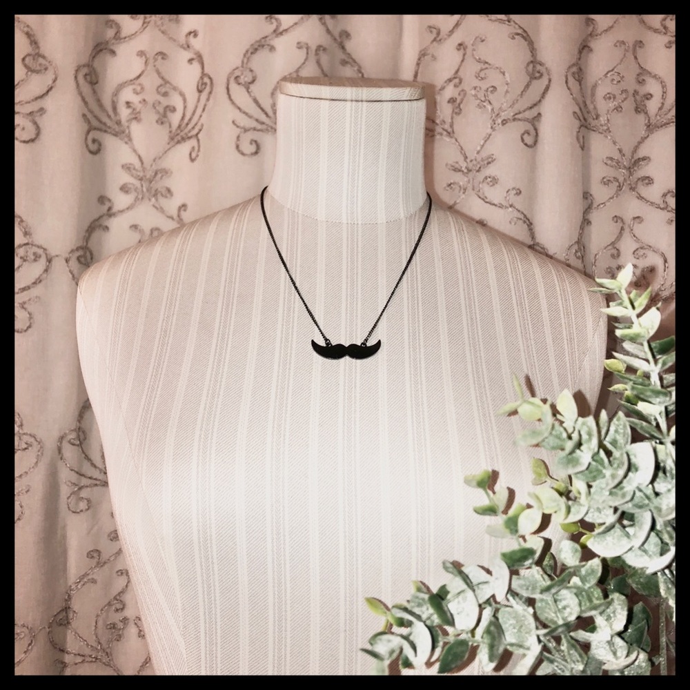 🚫 SOLD • NECKLACE • CHARCOAL MUSTACHE